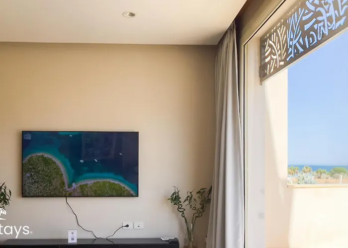 Ollystays Mangrovy Seaview Penthouse 3br & Pool Access Apartman Gurdaka